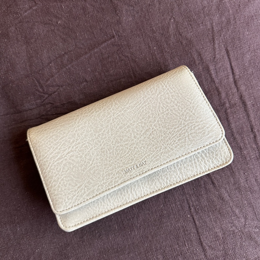 Matt & Nat Cream Textured Wallet